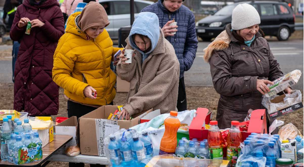 Polacy we Francji organizują pomoc humanitarną dla uchodźców z Ukrainy