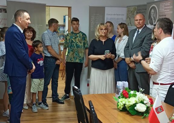 Wystawa „Dzieje hymnu polskiego” została otwarta w Polonijnej Bibliotece Publicznej w Nur-Sułtanie